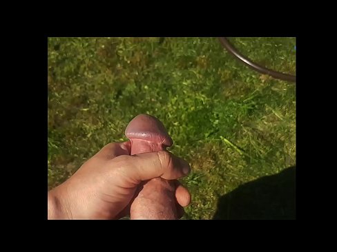 ❤️ Hot hottie får den rosa fitten hennes knullet og kommer med en sprut i en sommerhage ❤  Sex ved no.light2cloud.top ❌️